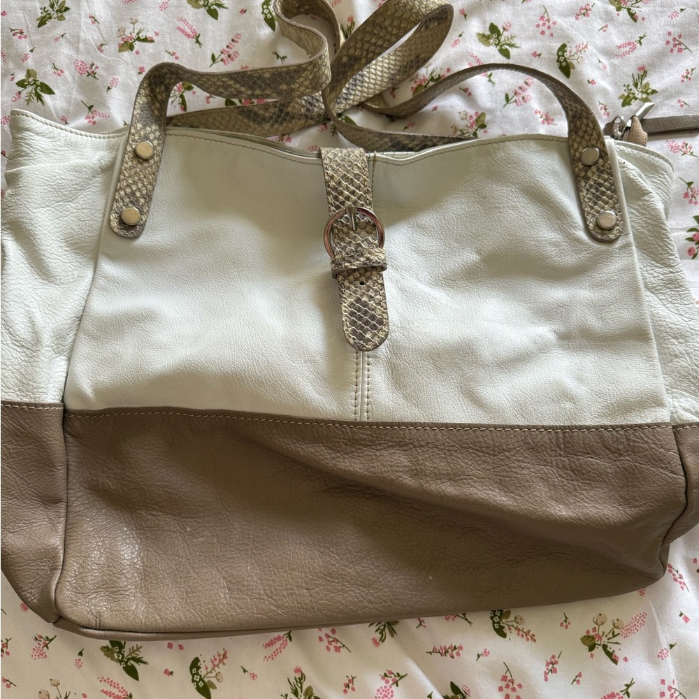 Elegant Cream and Tan Shoulder Bag